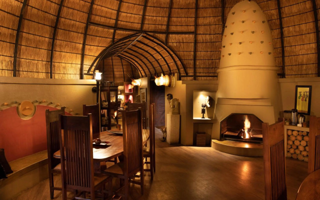 Hoyo Hoyo Safari Lodge