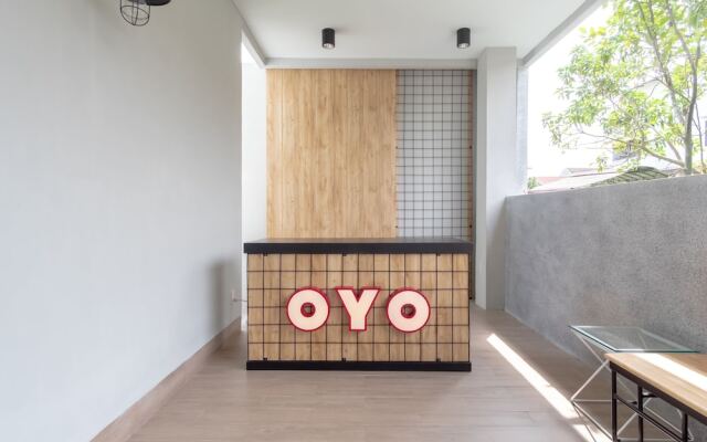 OYO 1476 Asoka Family Residence