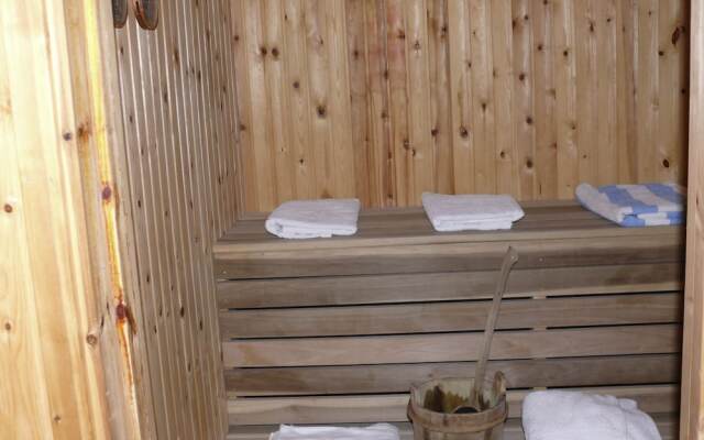 Stora Björnstugan in Laisvallby