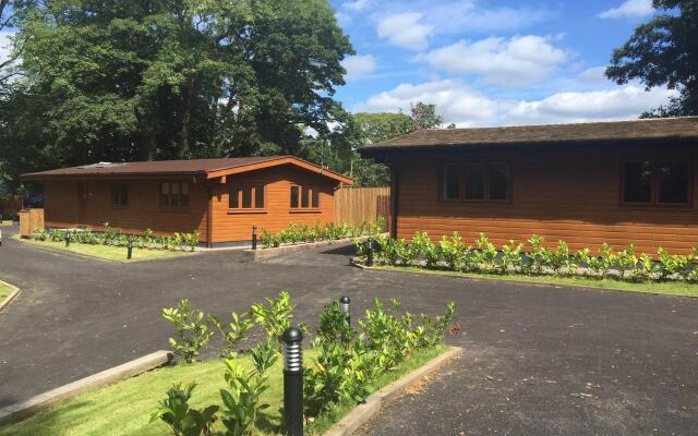 Shellow Lane Lodges