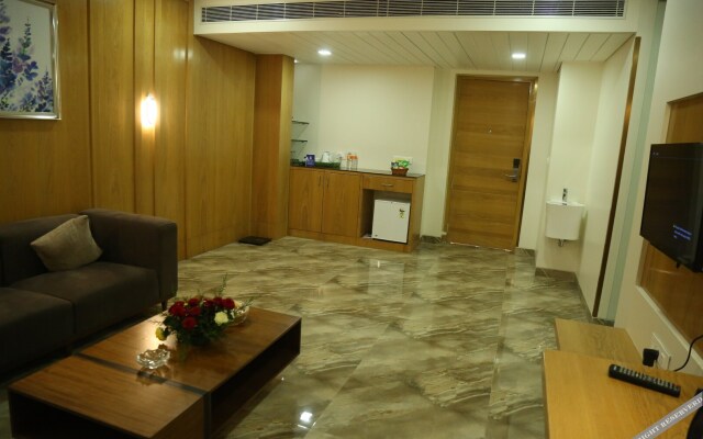 Alexander Luxury Hotel
