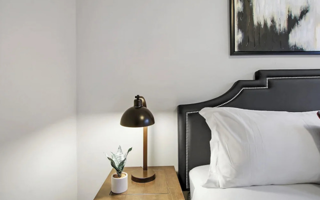 1BR Vibrant Apt - Montrose 2E