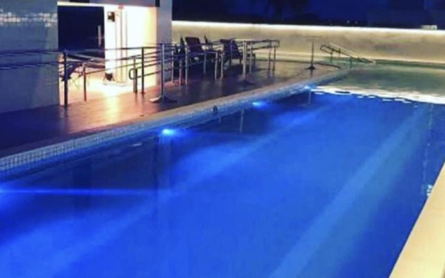 Luxury Brand New 1-bed Apartment in Jangada