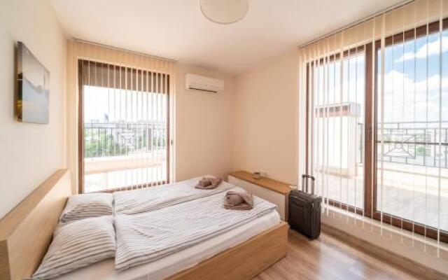 Apartments Dom Izgrev