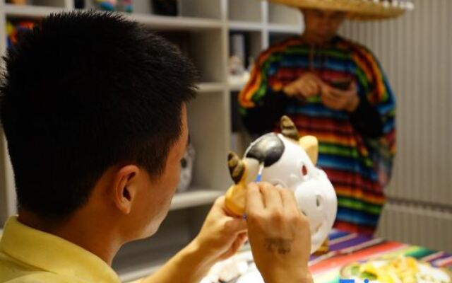 Kuanrong Suites Hotel (taiguli store, Chunxi Road, Chengdu)