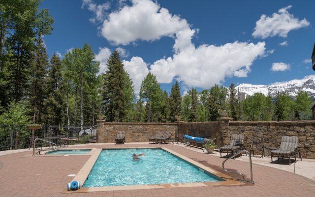 Bear Creek Lodge 406 4 Bedroom Condo by Alpine Lodging Telluride