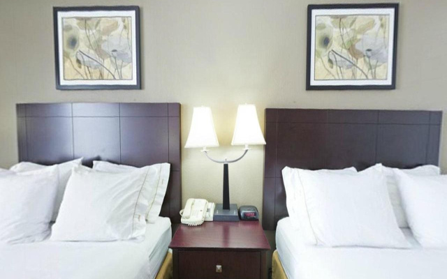 Holiday Inn Express & Suites Chicago-Deerfield/Lincolnshire by IHG