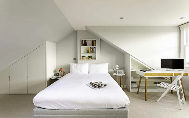 Bermondsey Bliss: Views, Comfort, and City Access!