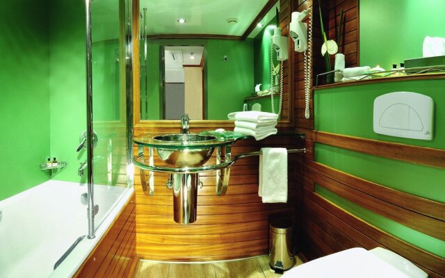 Mövenpick Royal Lotus Nile Cruise, Every Monday Four Nights From Luxor, Every Friday Three Nights From Aswan - Including Excursions & Sightseeing