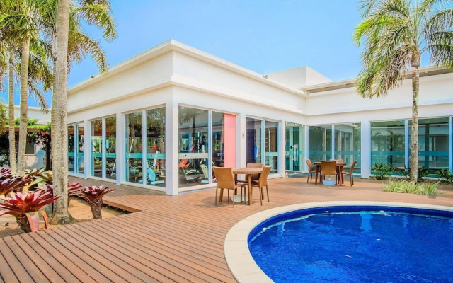 Modern House With Pool Next to Surfland Roi00