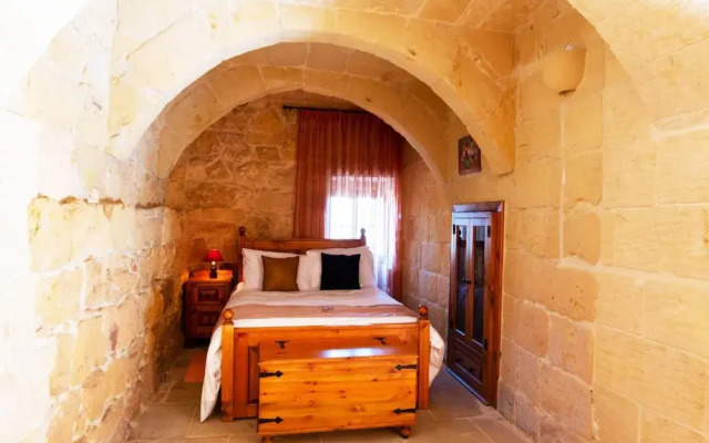 Villeleynah Amazing Gozitan Villa Pool