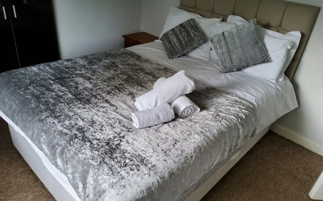 Serene Haven 4-bed House in Norwich