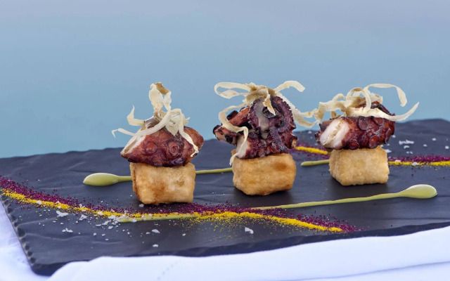 Grace Hotel, Auberge Collection