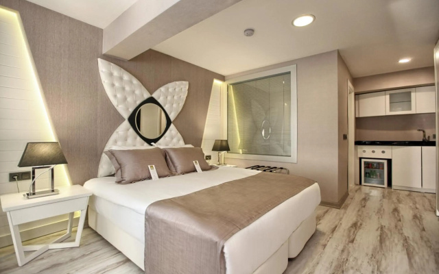 Demonti Otel