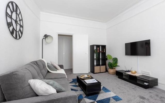 Peaceful and Light 1 Bedroom Flat in Kilburn