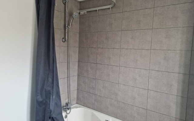 Captivating 3-bed House in Strood, Rochester Kent