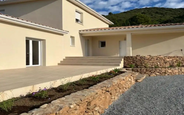 Villa L'esquirrol Vineyard Escape