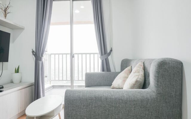 Spacious And Nice 2Br At Belmont Residence Puri Apartment