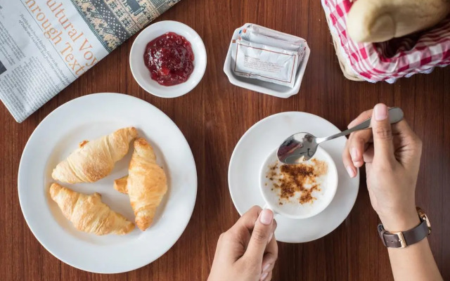 Bigland Hotel & Convention Sentul