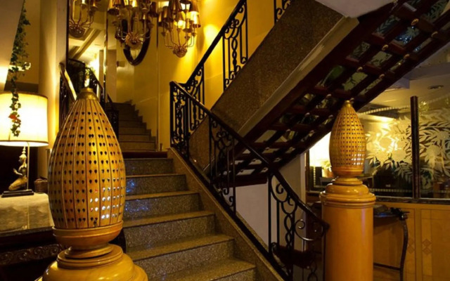 Diamond City Hotel