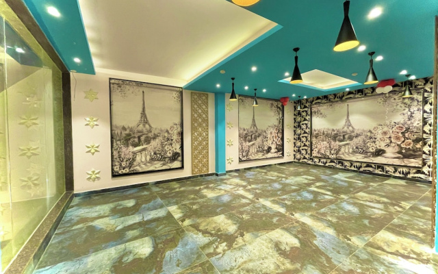Hotel KUBER PALACE - Sea beach & Temple
