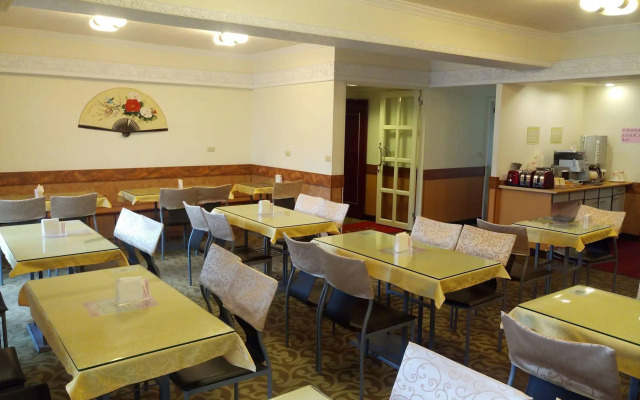 Hua Tong Hotel