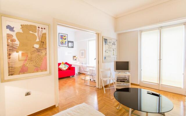 A Cozy Apt in Kolonaki of Athens