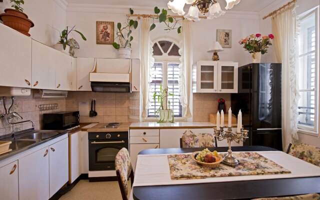 A2 - Apartment in the Very Heart of Split