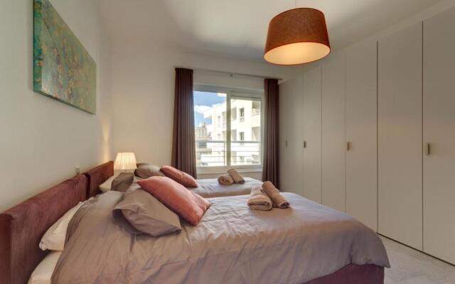 Seafront Apartment Sliema