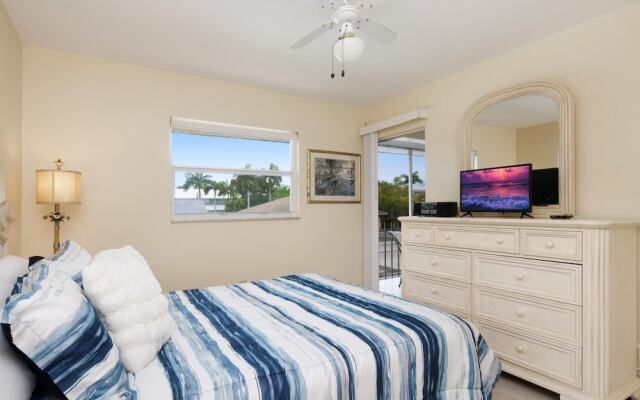 Olde Naples Condo #811