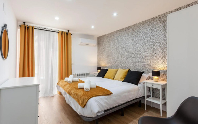 Apartamentos Reina Isabel