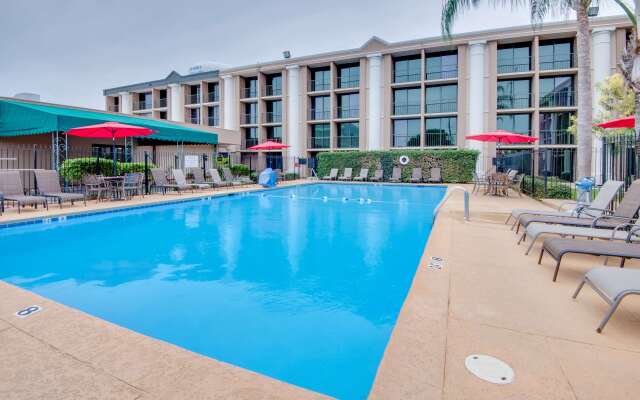 Ramada by Wyndham Metairie New Orleans Airport