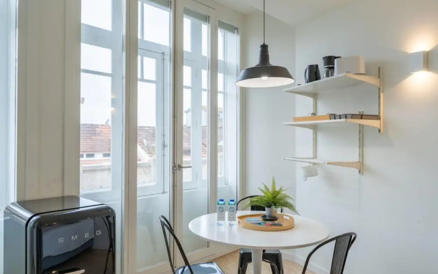 Iconic Nightlife Studio 204