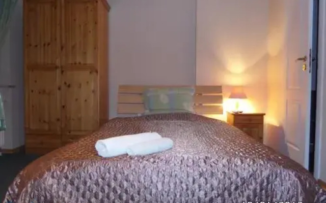 Willa Karis Pokoje Gościnne