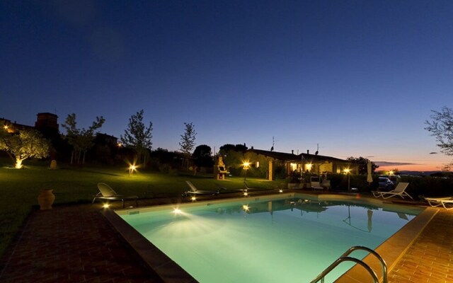 Lavish Holiday Home in Marsciano With Swimming Pool