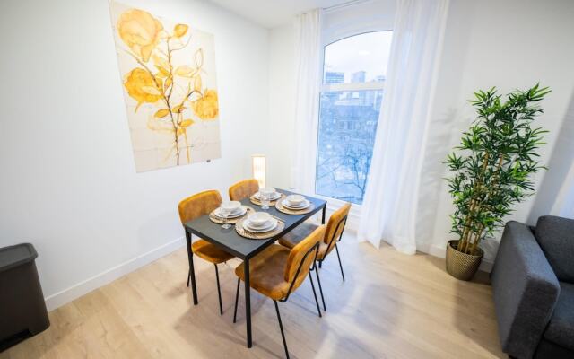 Alphabet 1 BR Apartment Ss177