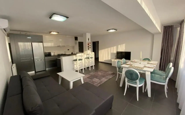 Cara Apartment - 5 min walk to the beach (Delfinariu - bd. Mamaia) - Apartment in Constanta - Photo 2