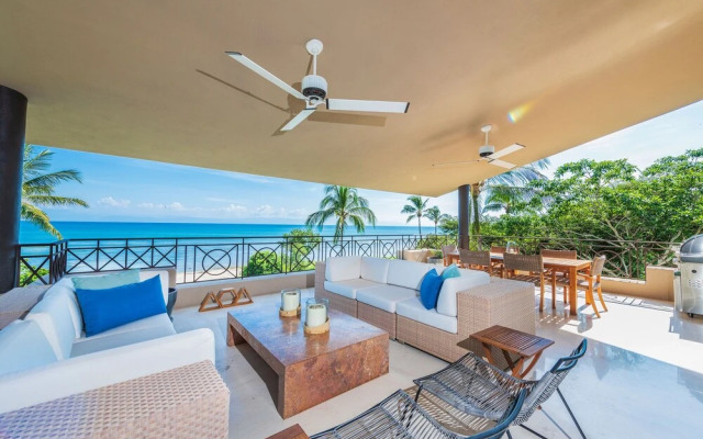 Gorgeous 4 Bedroom Condo