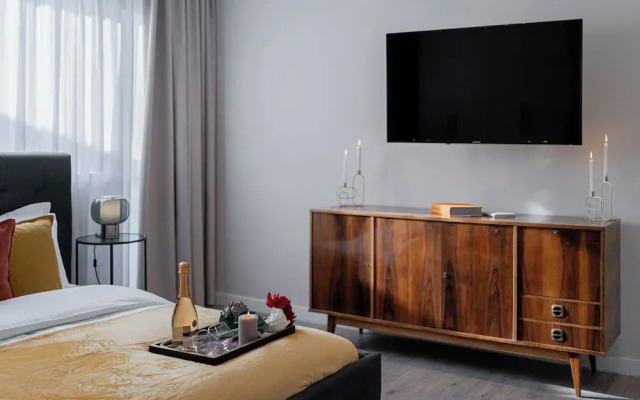 Vibrant & Spacious 3BR Condos on Amzei