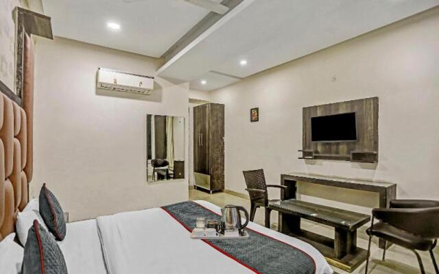 OYO Townhouse 22956 Hotel Grand Residency