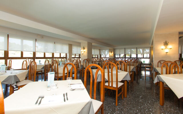 Hotel Pinos Playa