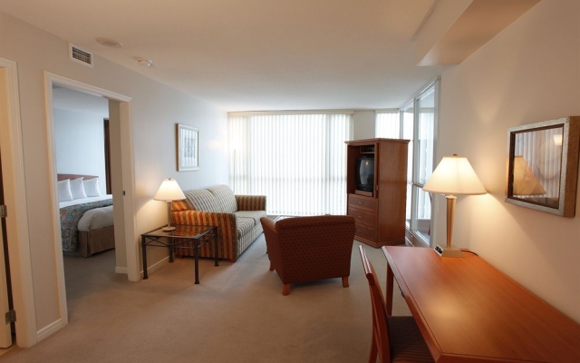 Carmana Hotel & Suites