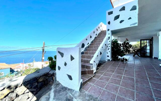 Casa rural con BBQ, Wifi y inolvidable vista a océano, El Hierro