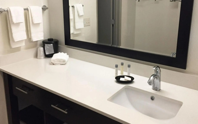 Comfort Inn & Suites Tigard near Washington Square