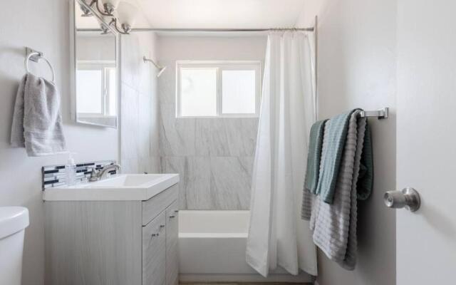 Pool, Old Town, King Bed, 2B/1B