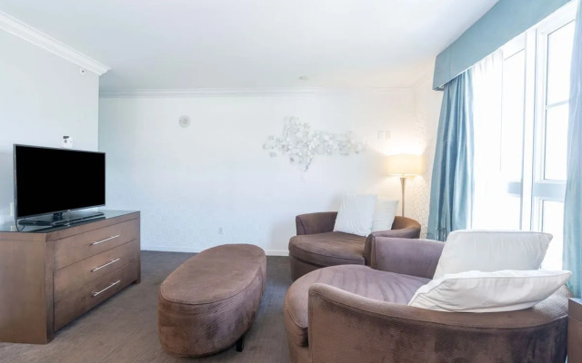 Sandman Hotel & Suites Kelowna