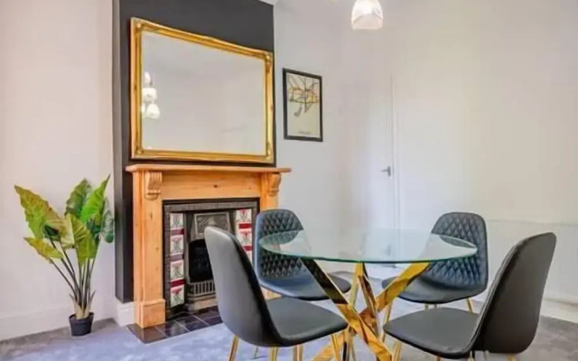 Host Stay Somerset Road House