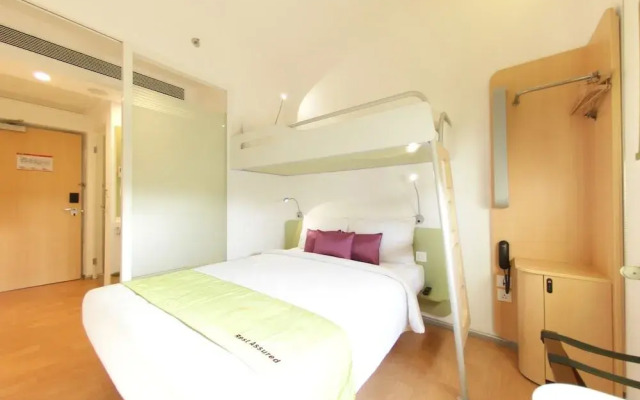 Hotel Caspia Pro Banjara Hills Hyderabad