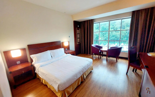 Celyn Hotel