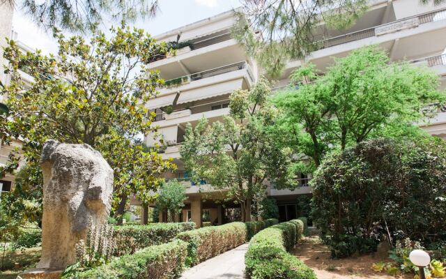 Alluring 2BR Apartment in Marousi